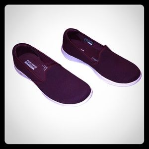 Burgundy Skechers Go-Walk Lite Loafer
